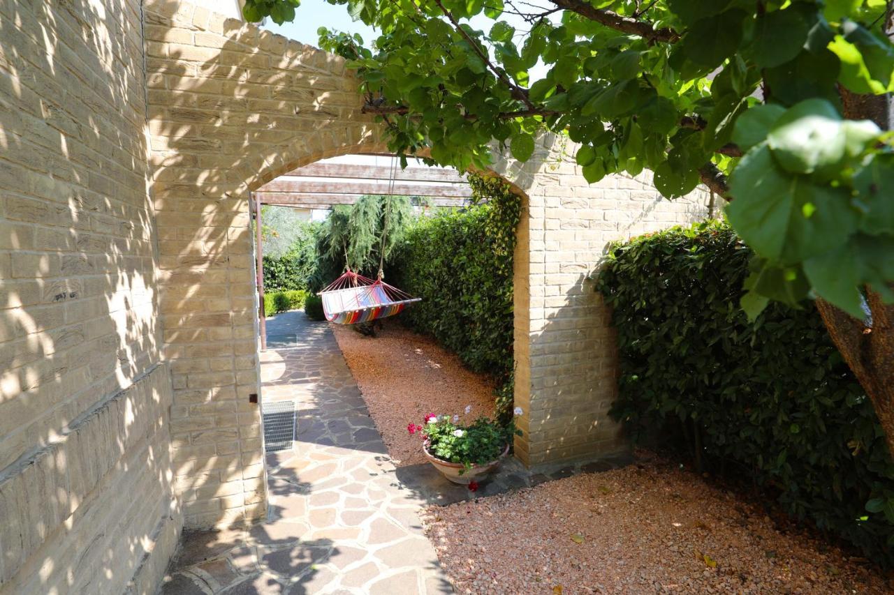 Recanati Family Eksteriør bilde